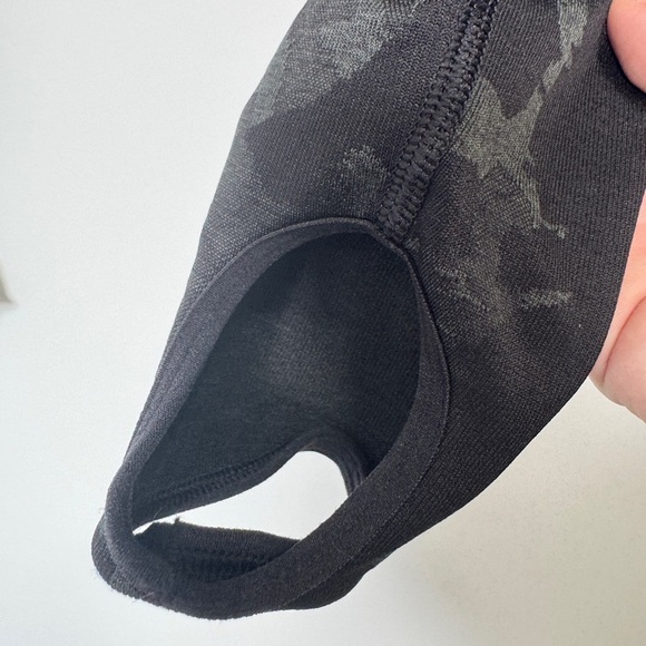 Gymshark Camo Seamless Long Sleeve Crop Top - Picture 7 of 10